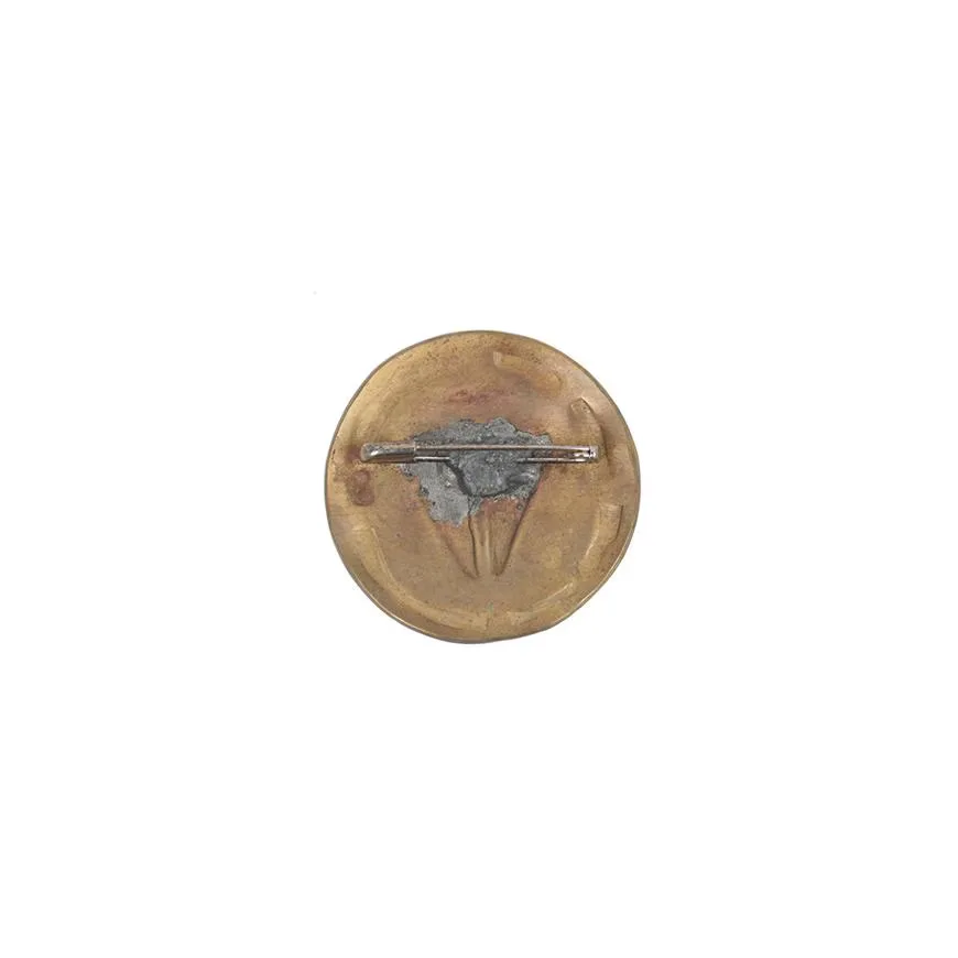 V BADGE 50MM BRASS official product image 2