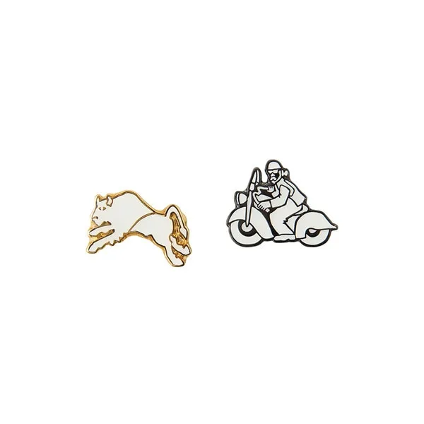 PIN BADGE RUNNING FREE official product image 1