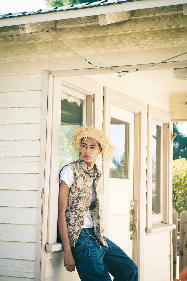 STRAW BIRDS NEST HAT source image