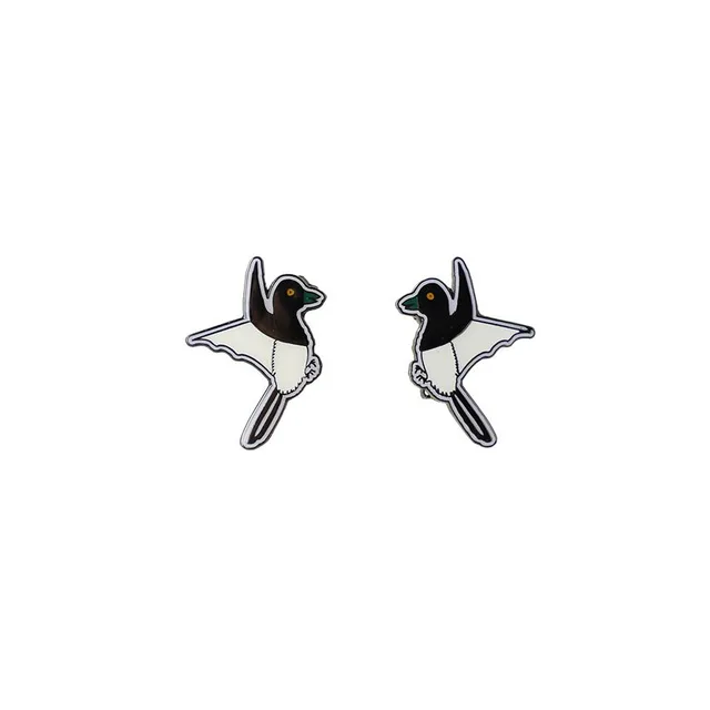 PIN BADGE HARVEST WINGS official product image 1
