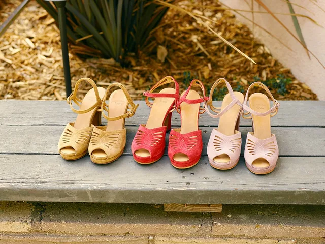 ANNIE SANDAL-FOLK source image