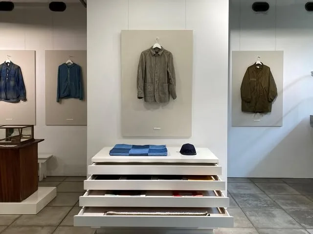 0122305005001 official Instagram carousel image 3