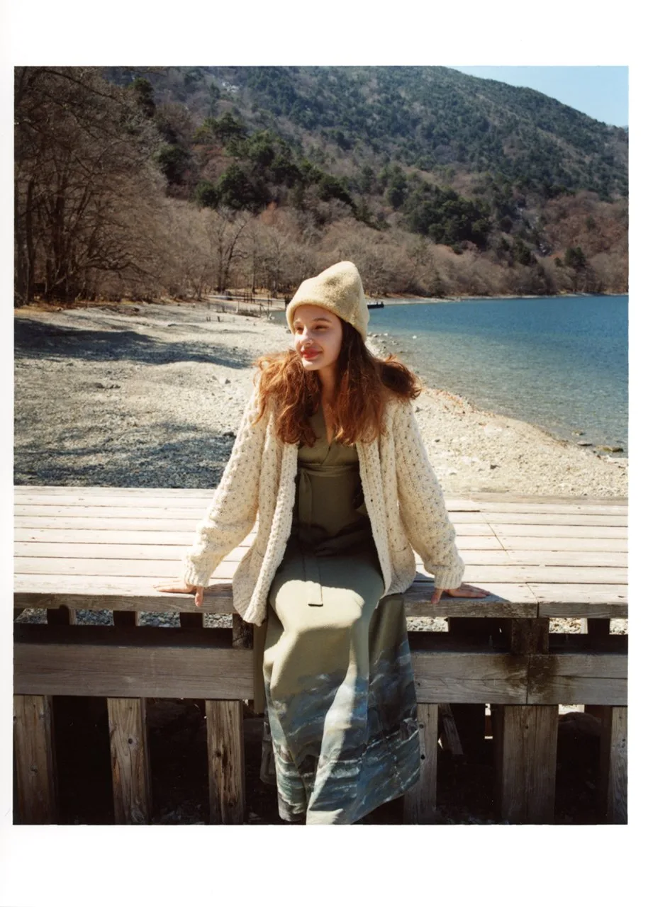 FISHER GIRL CARDIGAN HAND-KNIT (SILK) W source image
